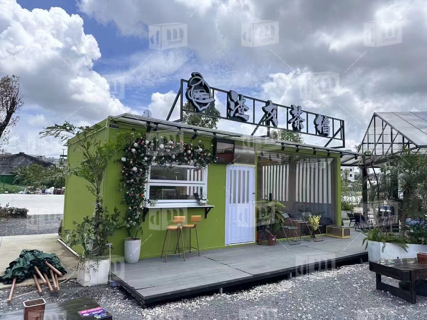 Custom Container Cafes & Coffee Shops - Dreammaker: Leading Provider of ...